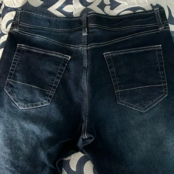 Izod Blue Straight fit Sportflex Denim Jeans - Picture 3 of 4